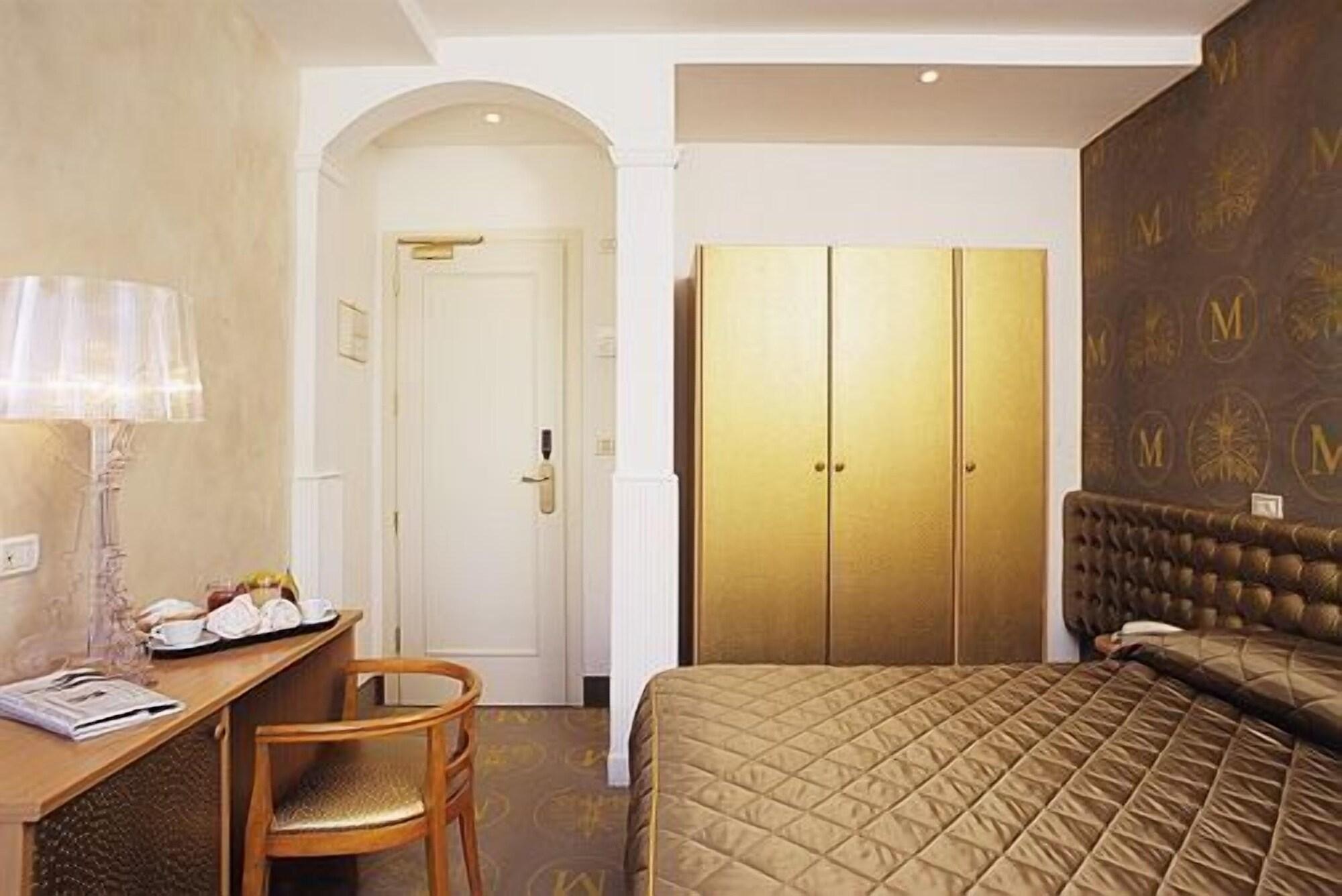 M Glamour Hotel Gabicce Mare Exterior photo